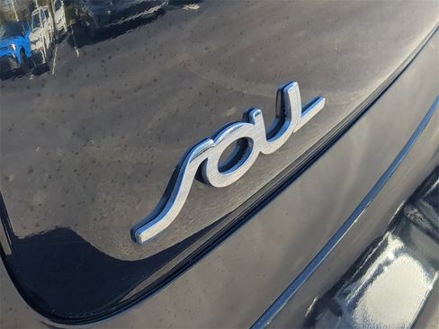 Used 2016 Kia Soul Base image 5