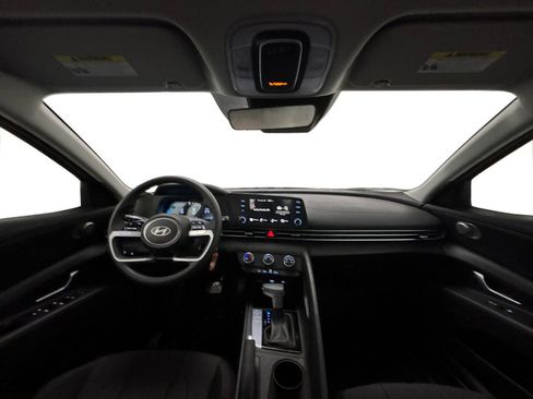 New 2026 Hyundai Elantra SE image 9