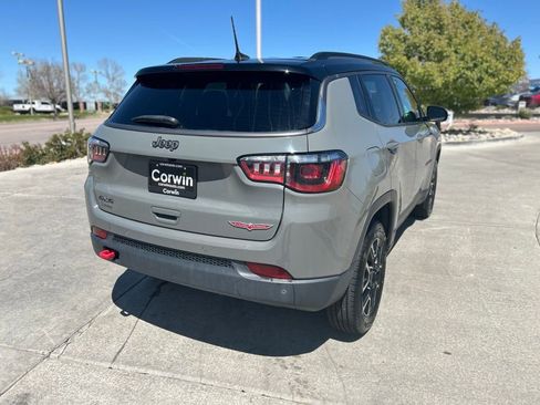 Used 2021 Jeep Compass Trailhawk AWD/4WD image 6