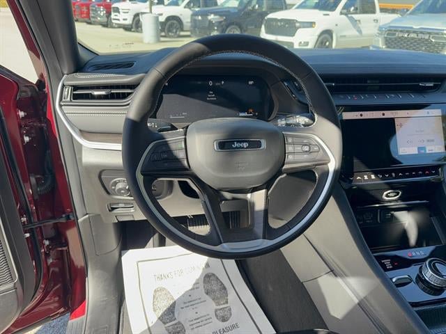 Used 2026 Jeep Grand Cherokee Limited w/ Limited Altitude Package AWD/4WD image 18