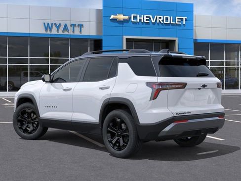 New 2026 Chevrolet Equinox LT w/ Convenience Package II AWD/4WD image 3