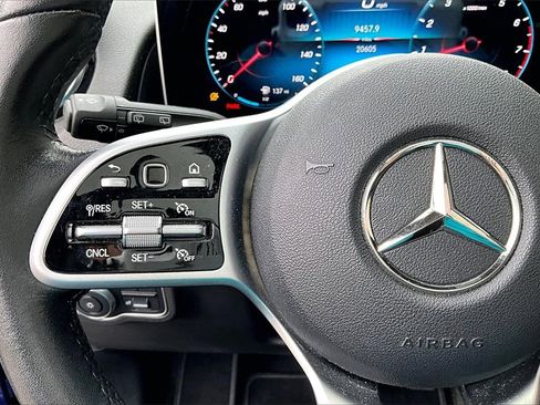 Certified 2021 Mercedes-Benz GLB 250 4MATIC image 20