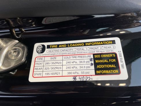 Used 2021 Lamborghini Urus image 45