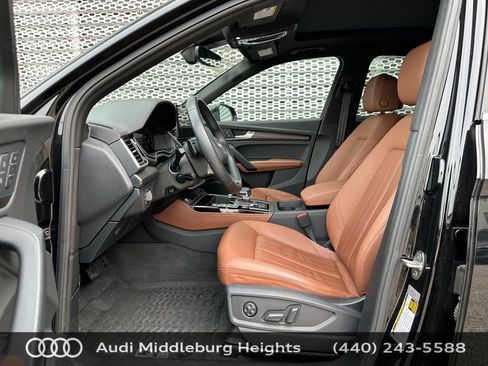 Used 2023 Audi Q5 2.0T Premium Plus w/ Premium Plus Package AWD/4WD image 11