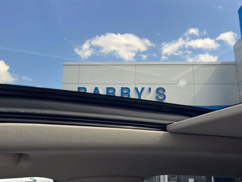 Used 2022 Cadillac XT4 Premium Luxury FWD image 17