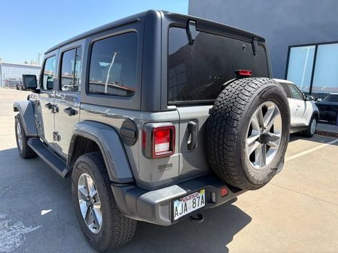 Used 2022 Jeep Wrangler Unlimited Sahara w/ Cold Weather Group AWD/4WD image 8