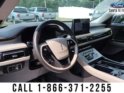 Used 2022 Lincoln Aviator 2WD w/ Elements Package image 15
