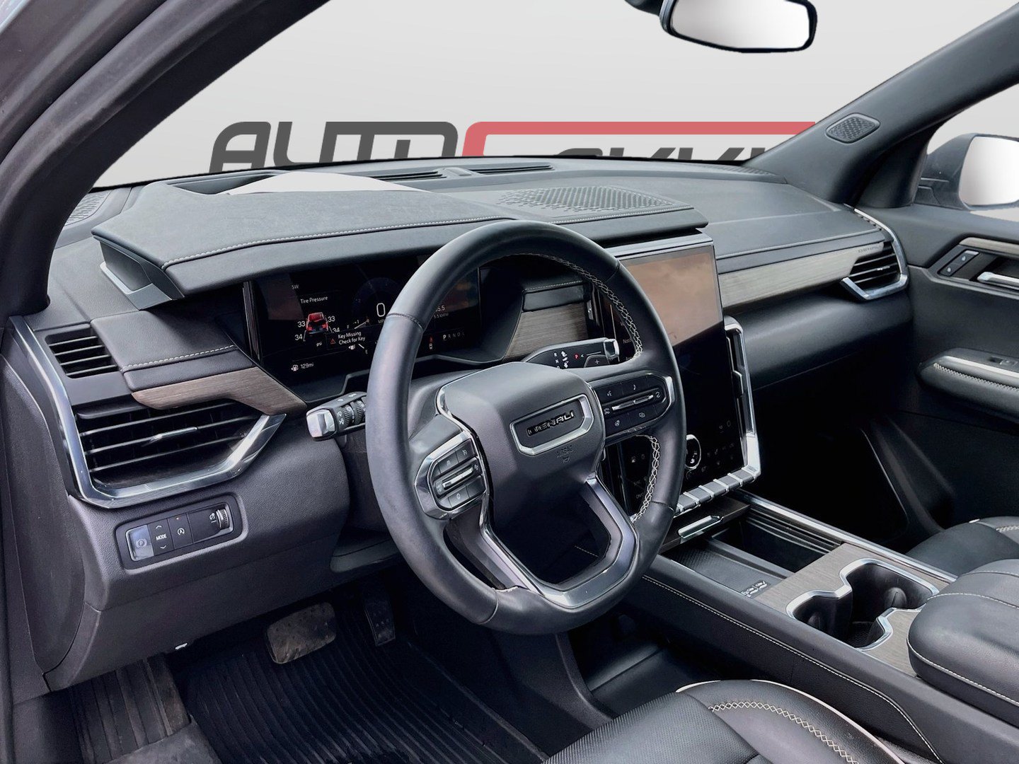 Used 2024 GMC Acadia Denali FWD image 9