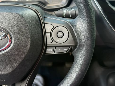 Used 2022 Toyota Corolla LE FWD image 19