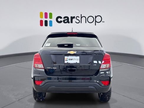 Used 2022 Chevrolet Trax LS w/ Tint and Cruise Package image 4