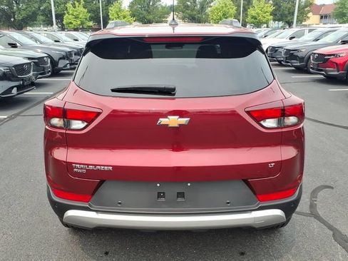 Used 2024 Chevrolet TrailBlazer LT w/ LT Cold Weather Package AWD/4WD image 6
