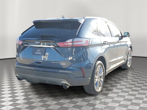 Used 2019 Ford Edge Titanium image 3
