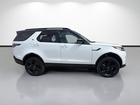 Certified 2025 Land Rover Discovery Dynamic SE AWD/4WD image 6