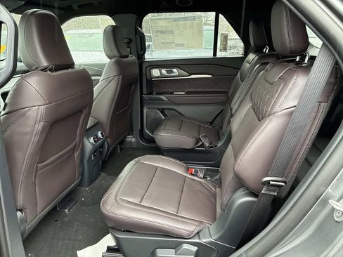 New 2026 Ford Explorer Platinum w/ LUX Leather Package image 7