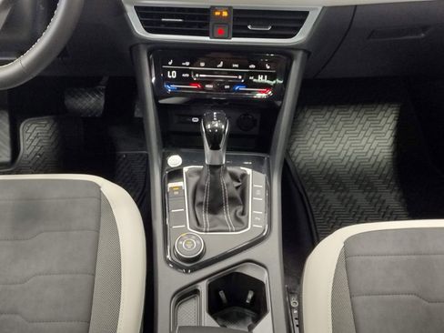 New 2026 Volkswagen Taos SE AWD/4WD image 36