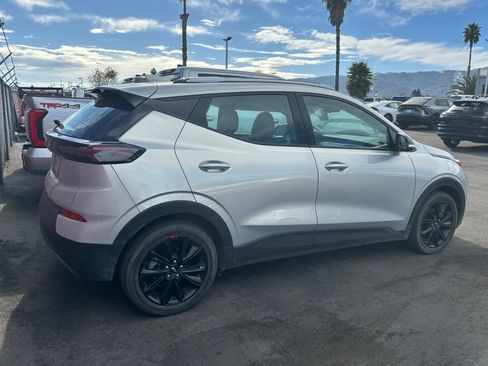 Used 2023 Chevrolet Bolt EUV LT w/ Comfort Package image 3