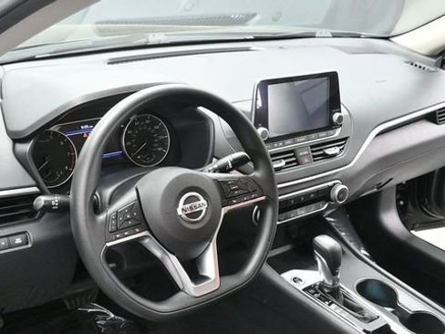 Used 2020 Nissan Altima 2.5 S FWD image 19