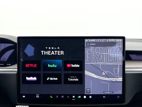 Used 2022 Tesla Model S image 21