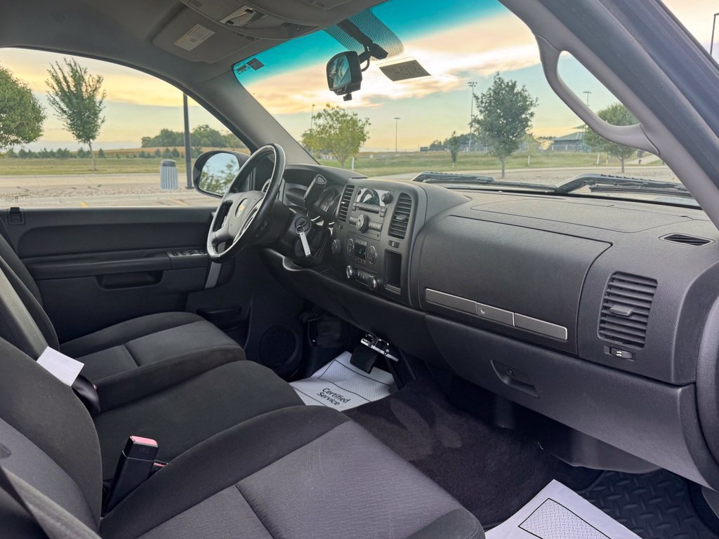 Used 2010 Chevrolet Silverado 1500 LT w/ Power Pack Plus AWD/4WD image 25