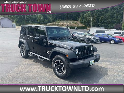 Used 2015 Jeep Wrangler Unlimited Sport w/ Max Tow Package AWD/4WD image 7