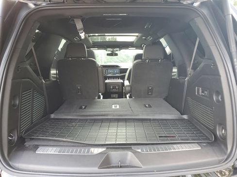 Used 2021 GMC Yukon Denali AWD/4WD image 9