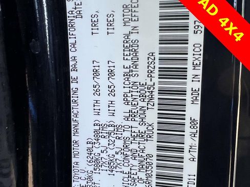 Used 2024 Toyota Tacoma TRD Off-Road image 17