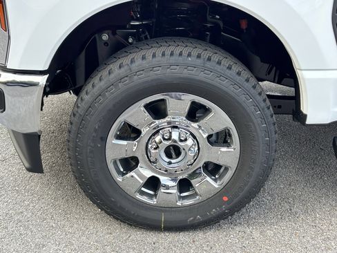 New 2026 Ford F250 Lariat w/ Chrome Package image 12