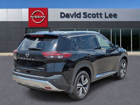 Used 2023 Nissan Rogue Platinum FWD image 5