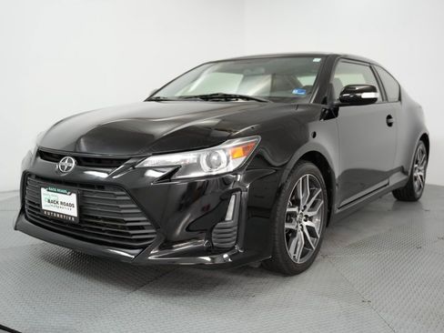 Used 2015 Scion tC image 3