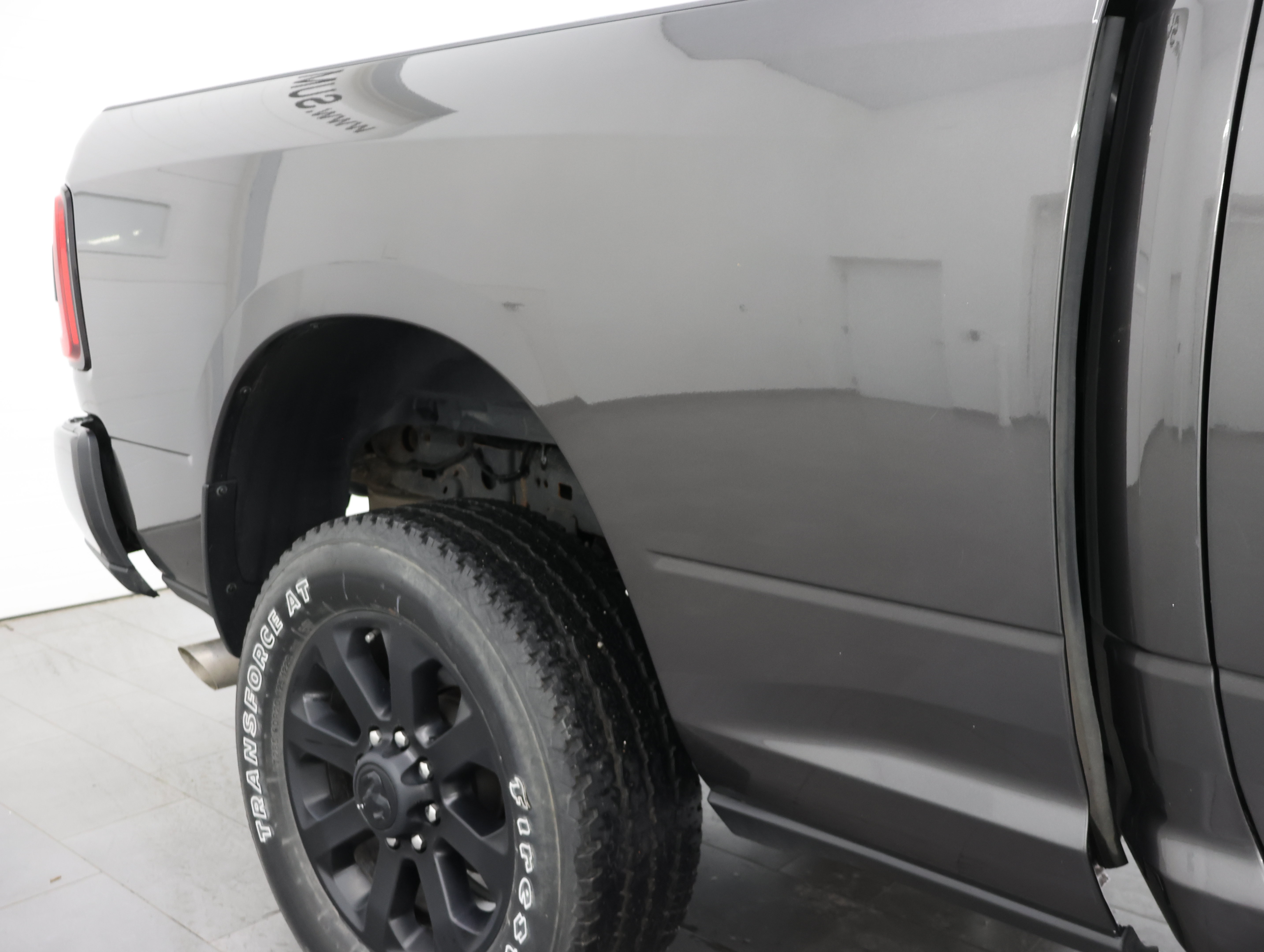 Used 2024 RAM 2500 Laramie w/ Night Edition AWD/4WD image 26