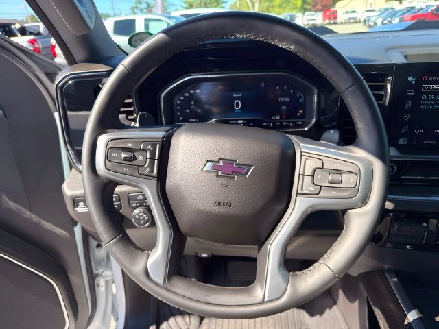 Used 2024 Chevrolet Silverado 1500 LT Trail Boss w/ Convenience Package II AWD/4WD image 22