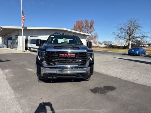 New 2026 GMC Sierra 2500 Pro w/ Snow Plow Prep/Camper Package AWD/4WD image 10