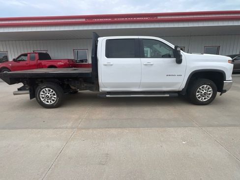 Used 2024 Chevrolet Silverado 2500 LT w/ Convenience Package AWD/4WD image 1