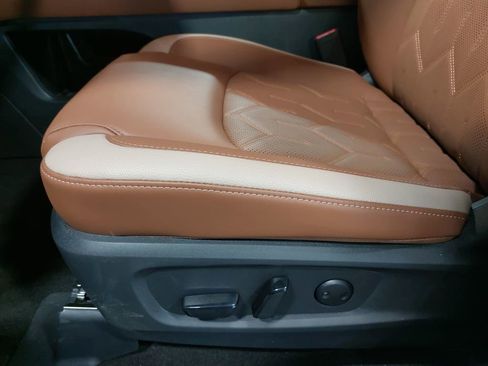 New 2026 Nissan Pathfinder Platinum AWD/4WD image 31
