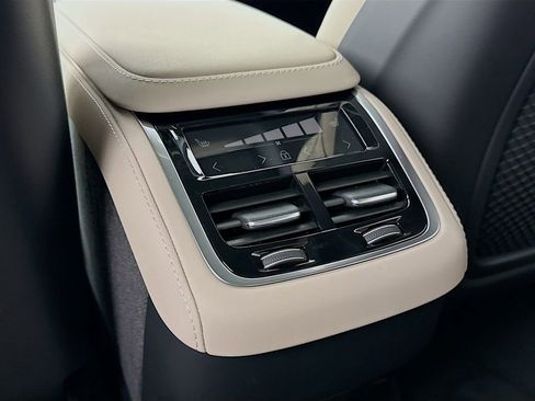 New 2026 Volvo XC90 B6 Plus w/ Protection Package image 26