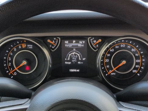 Used 2023 Jeep Gladiator Sport AWD/4WD image 22
