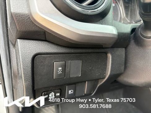 Used 2021 Toyota Tacoma SR5 RWD image 15