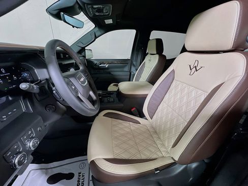 New 2026 GMC Sierra 1500 AT4 w/ Technology Package image 17