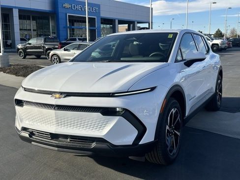 New 2026 Chevrolet Equinox EV LT w/ Comfort Package image 35