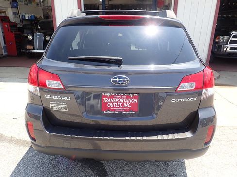 Used 2010 Subaru Outback 2.5i Premium image 19