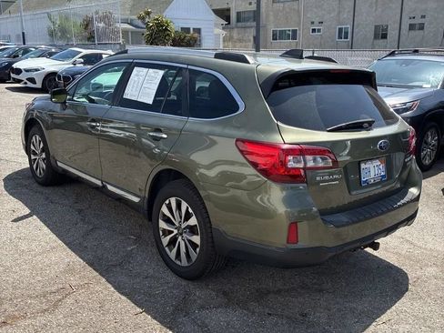 Used 2017 Subaru Outback 3.6R Touring AWD/4WD image 4