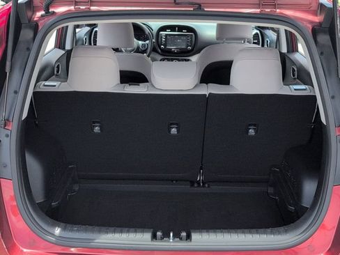 Used 2020 Kia Soul LX FWD image 23