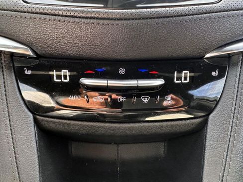 Used 2023 Cadillac XT5 Luxury AWD/4WD image 24