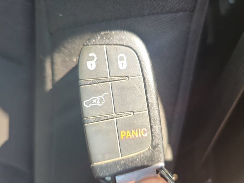 Used 2019 Dodge Durango SXT AWD/4WD image 37