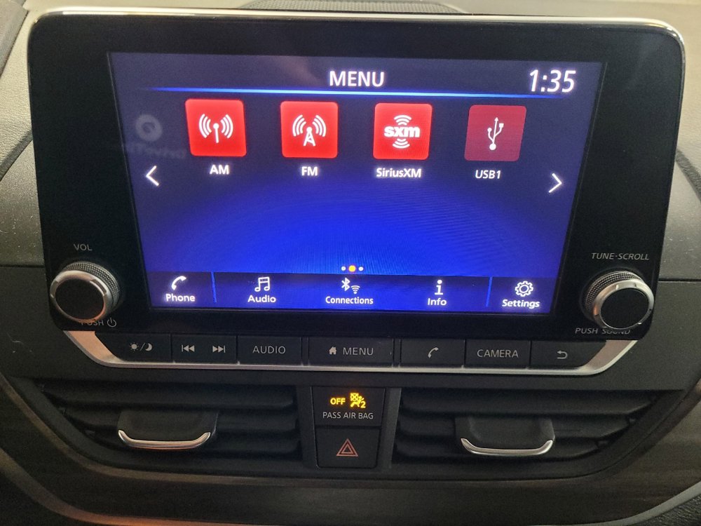 Used 2024 Nissan Altima 2.5 SV FWD image 25