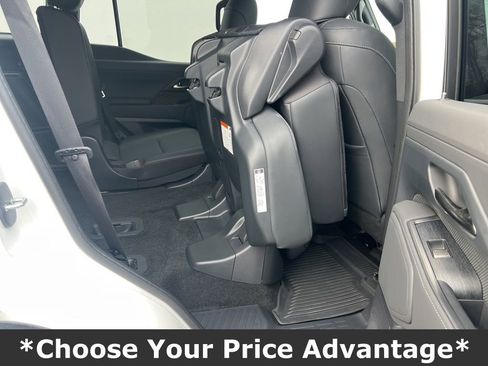 Used 2024 Lexus GX 550 w/ Accessory Package (Z1) image 22