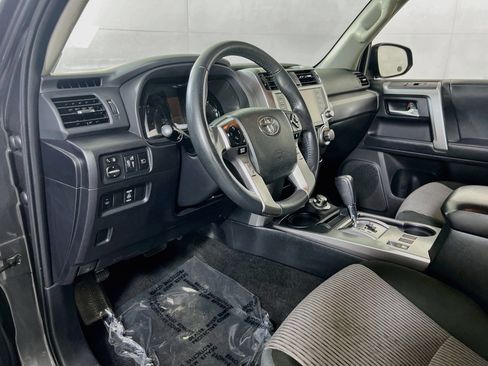 Used 2021 Toyota 4Runner SR5 AWD/4WD image 9