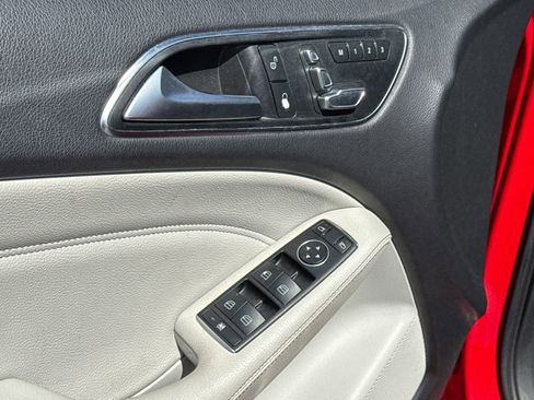 Used 2015 Mercedes-Benz B 250e image 17