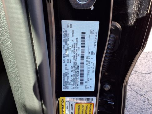 Certified 2025 Ford Ranger Raptor AWD/4WD image 17