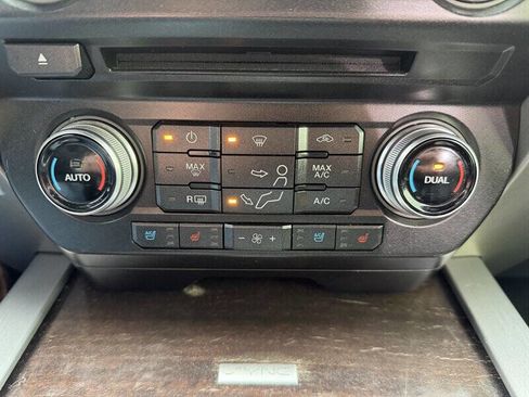 Used 2017 Ford F350 Platinum w/ Platinum Ultimate Package image 41